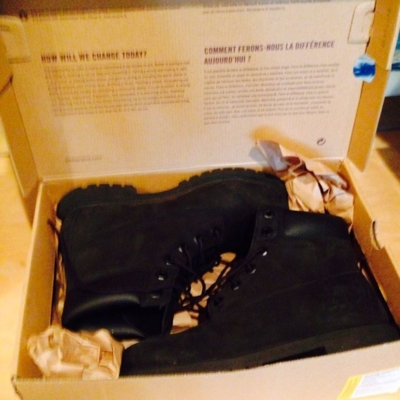 Shoes - Picture 10 of 16